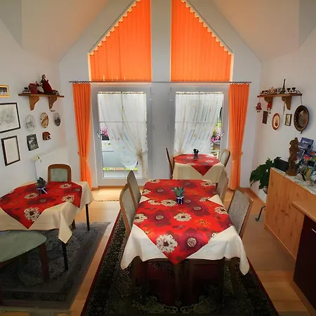בית הארחה Gaestehaus Ursula הורנברג