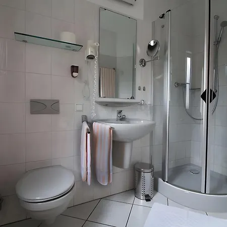 בית הארחה Gaestehaus Ursula 3*
