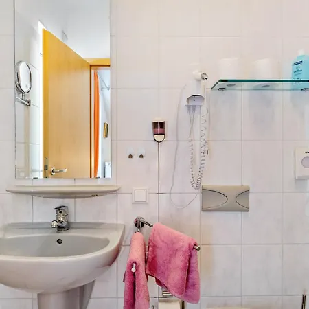 Pensionat Gaestehaus Ursula 3*
