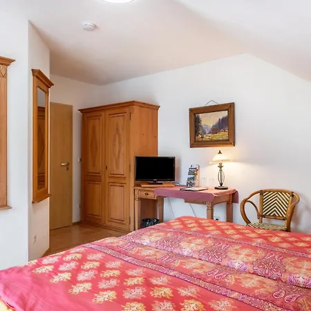 Pensionat Gaestehaus Ursula 3*